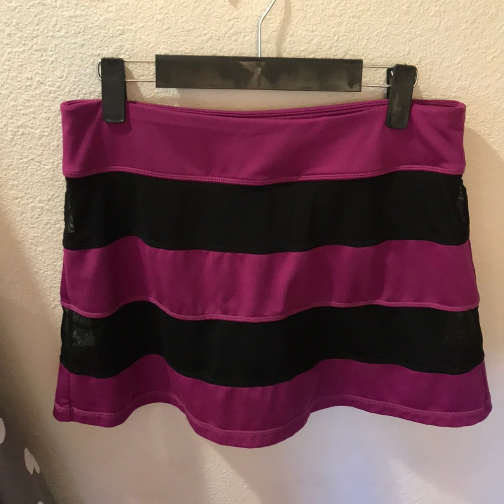 Raspberry / Black mesh striped FILA skirt / skort